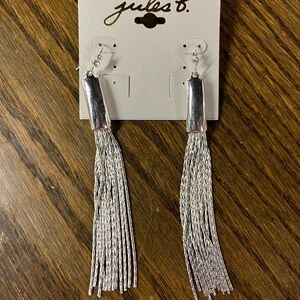 💕 3/$10 Jules B. Long tassel earrings.